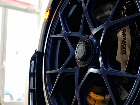 Used 2024 Porsche 718 Cayman GT4 RS image 10