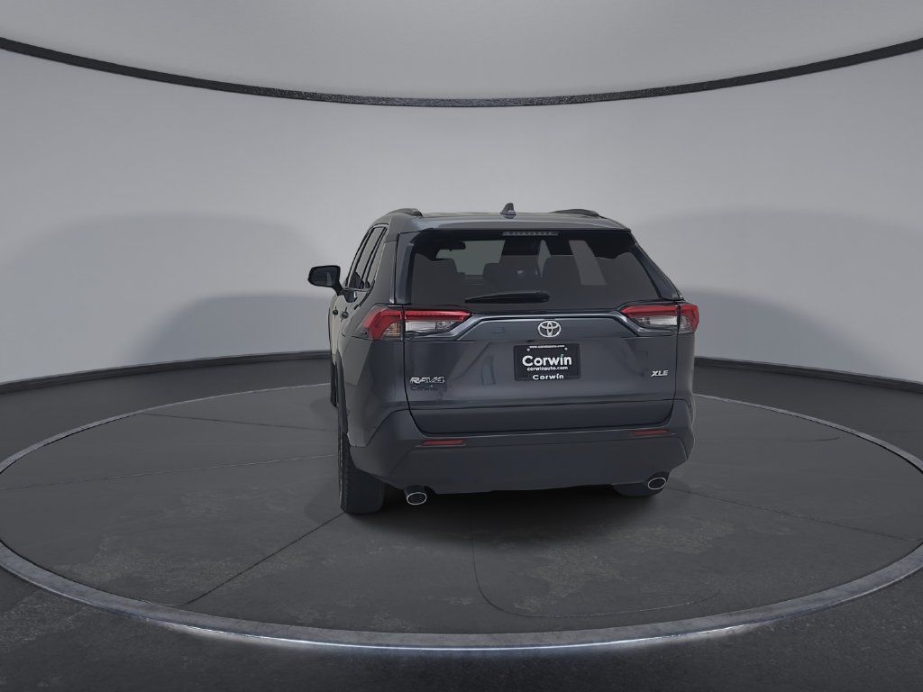 Used 2025 Toyota RAV4 XLE FWD image 14