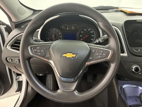 Certified 2025 Chevrolet Malibu LT FWD image 22