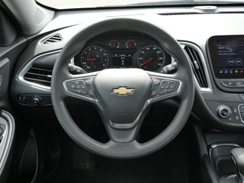 Used 2024 Chevrolet Malibu LT FWD image 31