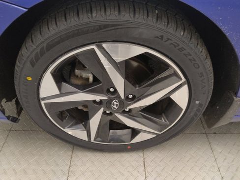 Used 2023 Hyundai Elantra SEL w/ Convenience Package FWD image 31