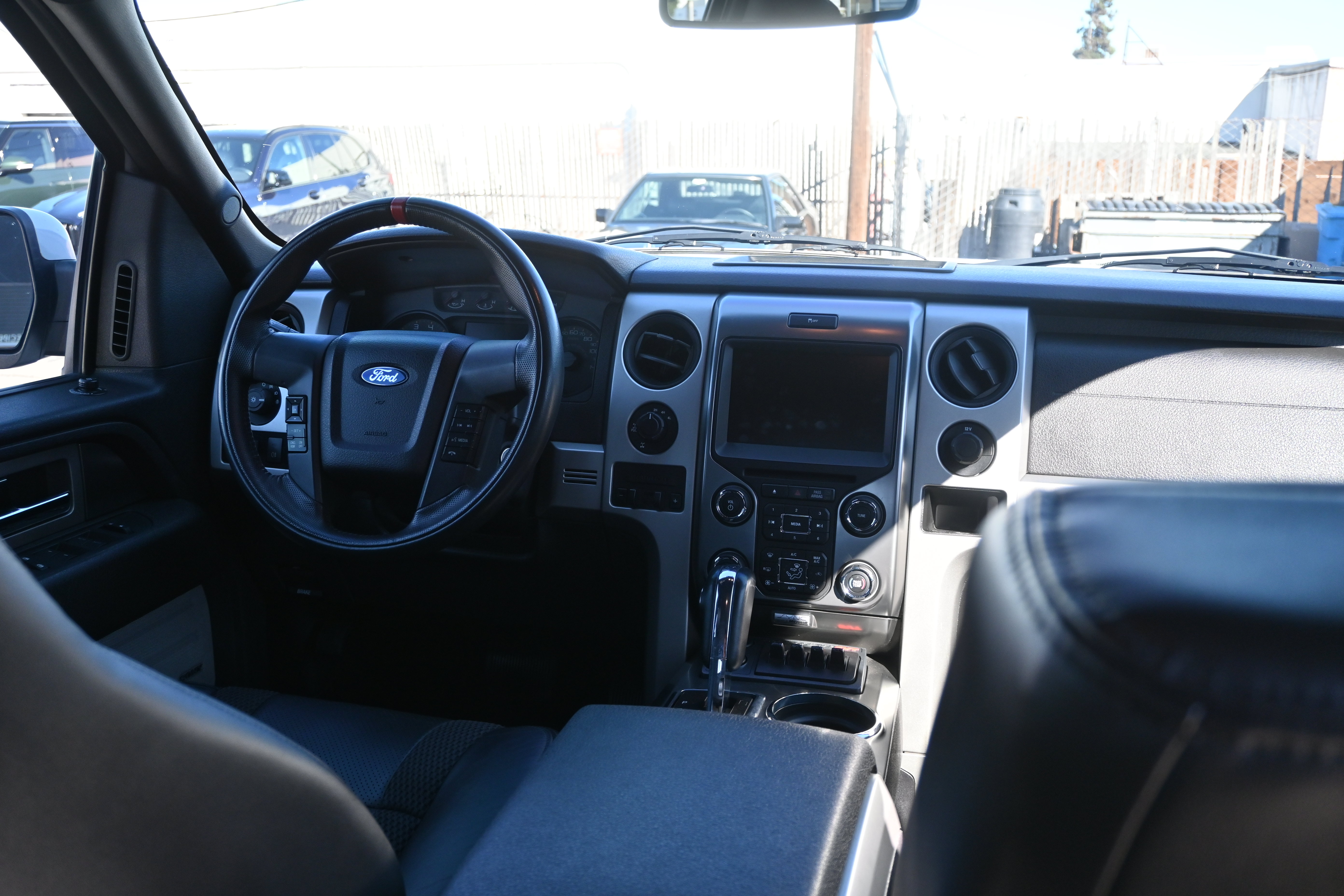 Used 2014 Ford F150 Raptor w/ Equipment Group 801A Luxury AWD/4WD image 34