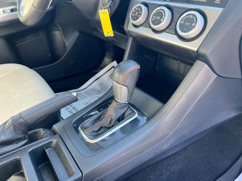 Used 2016 Subaru Crosstrek 2.0i Limited image 17