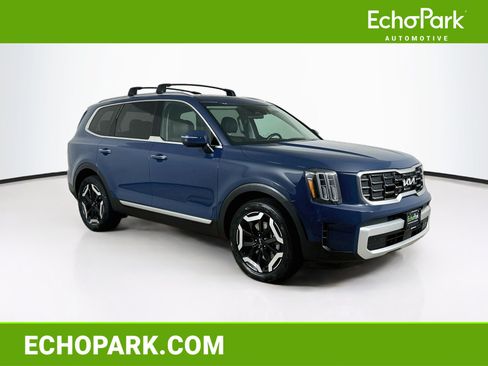 Used 2025 Kia Telluride S AWD/4WD image 1