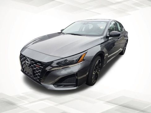 Used 2024 Nissan Altima 2.5 SR image 5