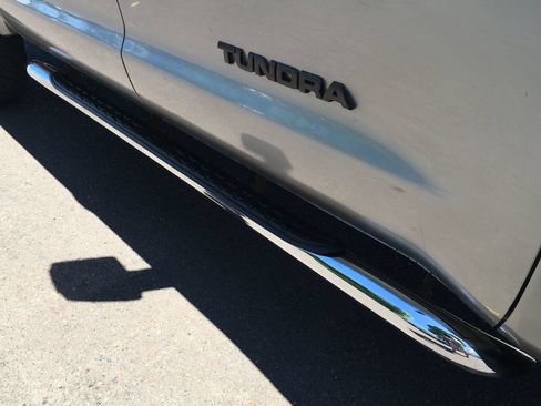 Used 2010 Toyota Tundra Limited AWD/4WD image 11