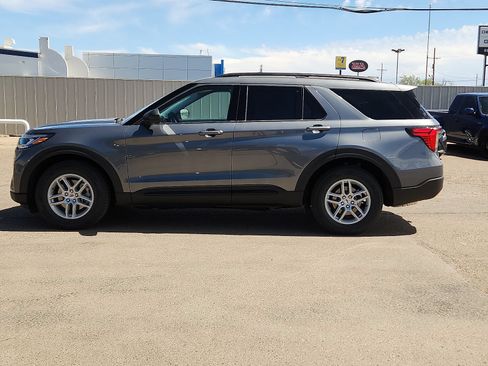 New 2026 Ford Explorer Active w/ Active Comfort Package RWD image 2