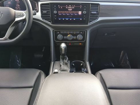 Certified 2023 Volkswagen Atlas SE FWD image 16