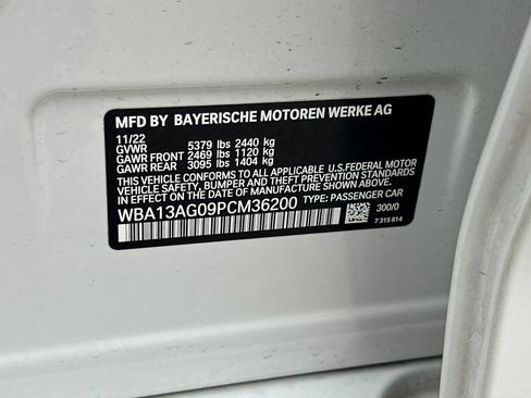 Used 2023 BMW 530e w/ M Sport Package image 34