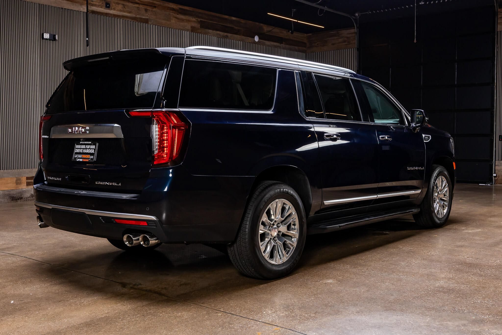 Used 2021 GMC Yukon XL Denali RWD image 9
