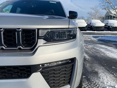 New 2026 Jeep Grand Cherokee Limited image 11