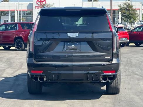 Used 2024 Cadillac Escalade V w/ LPO, ONYX Package AWD/4WD image 5