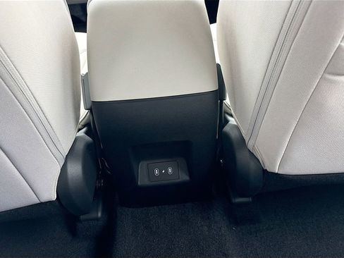 Certified 2025 Hyundai Tucson SE image 23