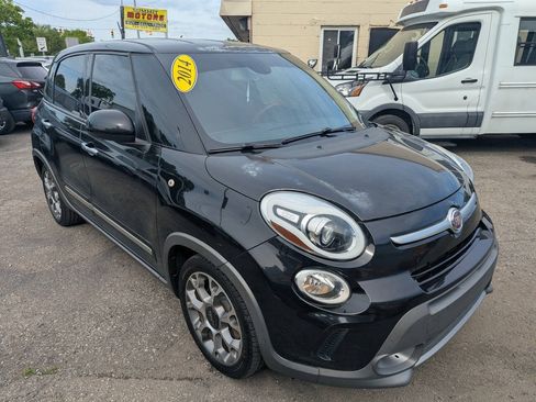 Used 2014 FIAT 500L Trekking w/ Popular Equipment Group FWD image 1