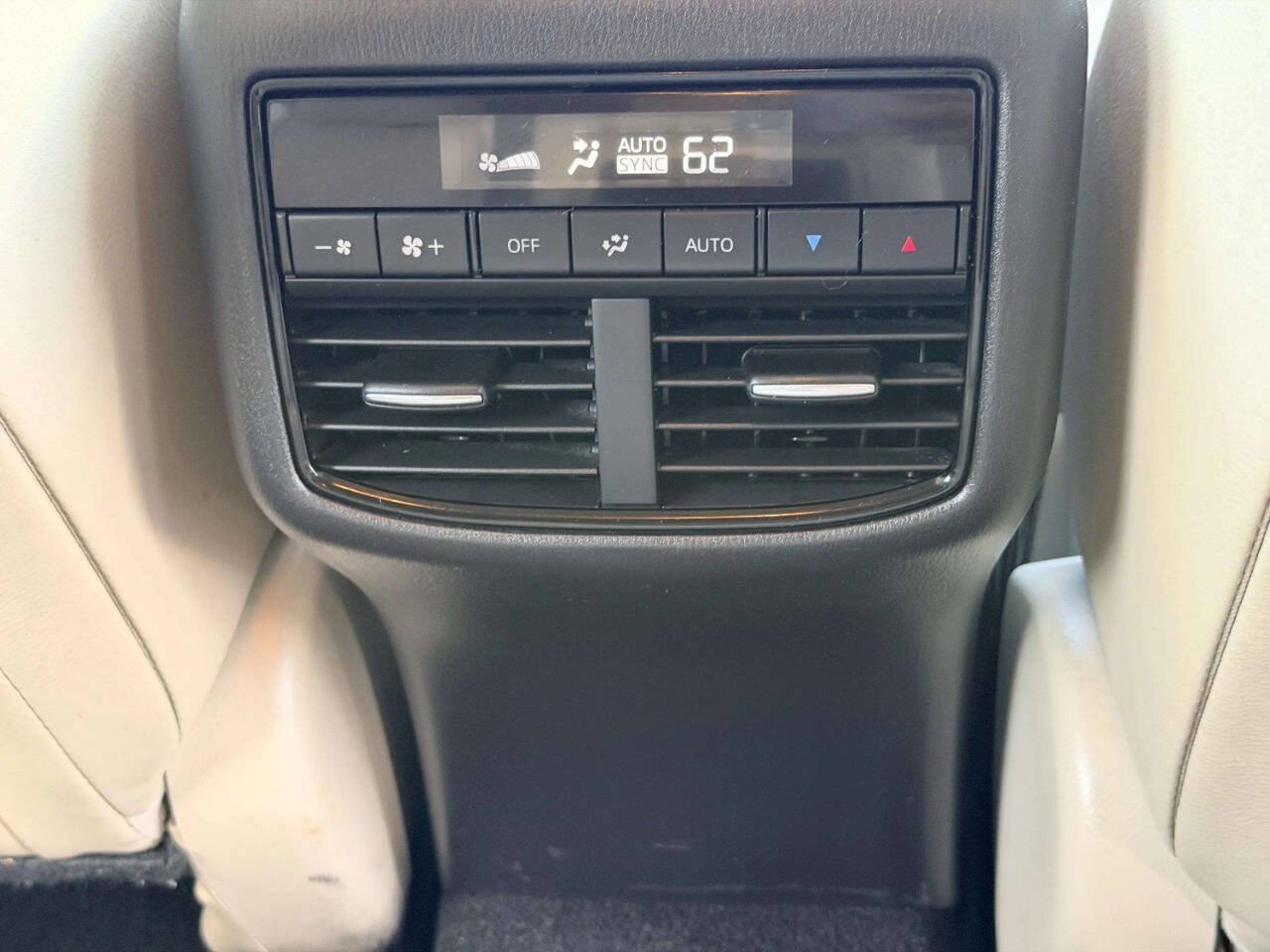 Used 2018 MAZDA CX-9 Touring FWD image 27