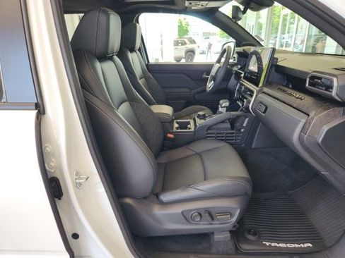 Certified 2024 Toyota Tacoma Limited w/ Limited Package (LT) AWD/4WD image 25