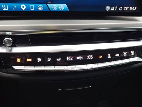 New 2025 Cadillac Lyriq Luxury w/ LPO, Floor Liner Package AWD/4WD image 19
