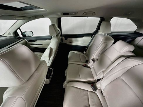 Certified 2025 Honda Odyssey EX-L image 11