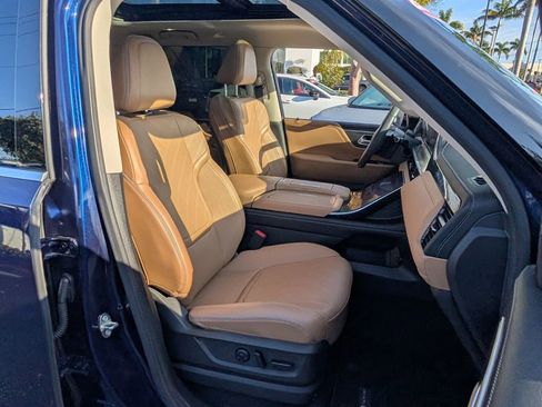 Used 2025 INFINITI QX80 Luxe RWD image 19