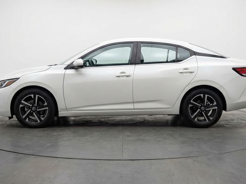 Used 2025 Nissan Sentra SV FWD image 5