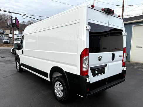 Used 2024 RAM ProMaster 2500 w/ Quick Order Package 22G SLT image 3