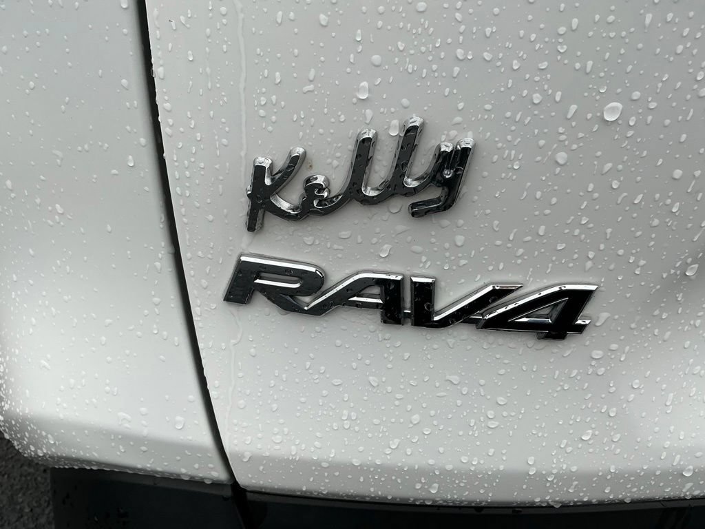 Certified 2023 Toyota RAV4 LE AWD/4WD image 10