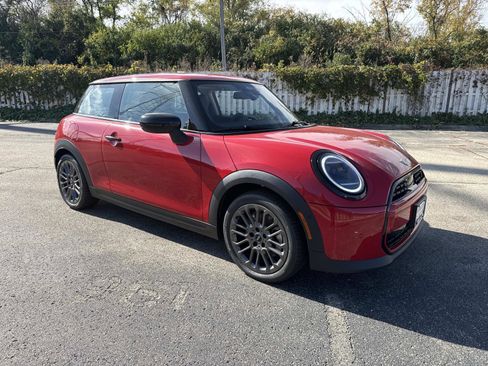 Certified 2025 MINI Cooper S FWD image 3