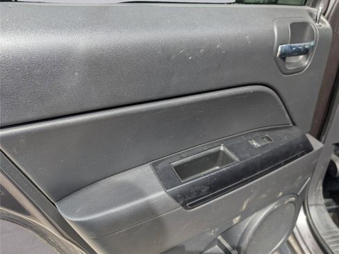 Used 2016 Jeep Patriot Sport w/ Power Value Group image 29