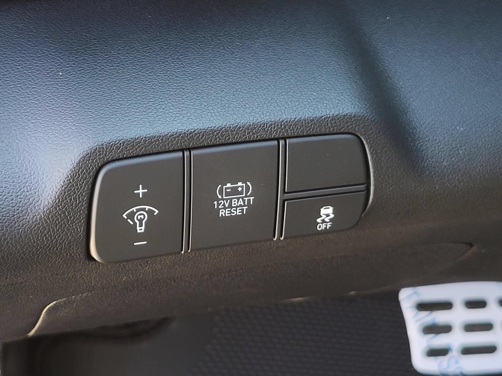 New 2026 Hyundai Elantra SEL FWD image 15