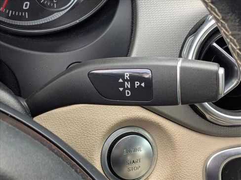 Used 2019 Mercedes-Benz GLA 250 image 12