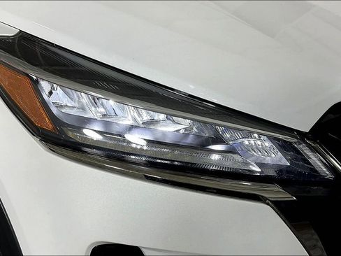 Used 2023 Nissan Kicks SR w/ SR Premium Package image 39