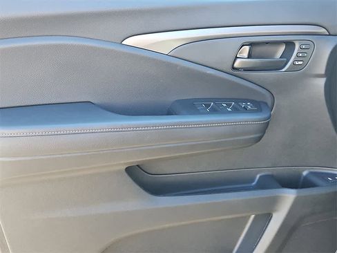 Used 2023 Honda Passport EX-L image 11