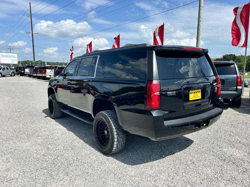 Used 2019 Chevrolet Suburban LT AWD/4WD image 20