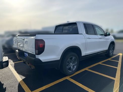Used 2023 Honda Ridgeline RTL-E image 3