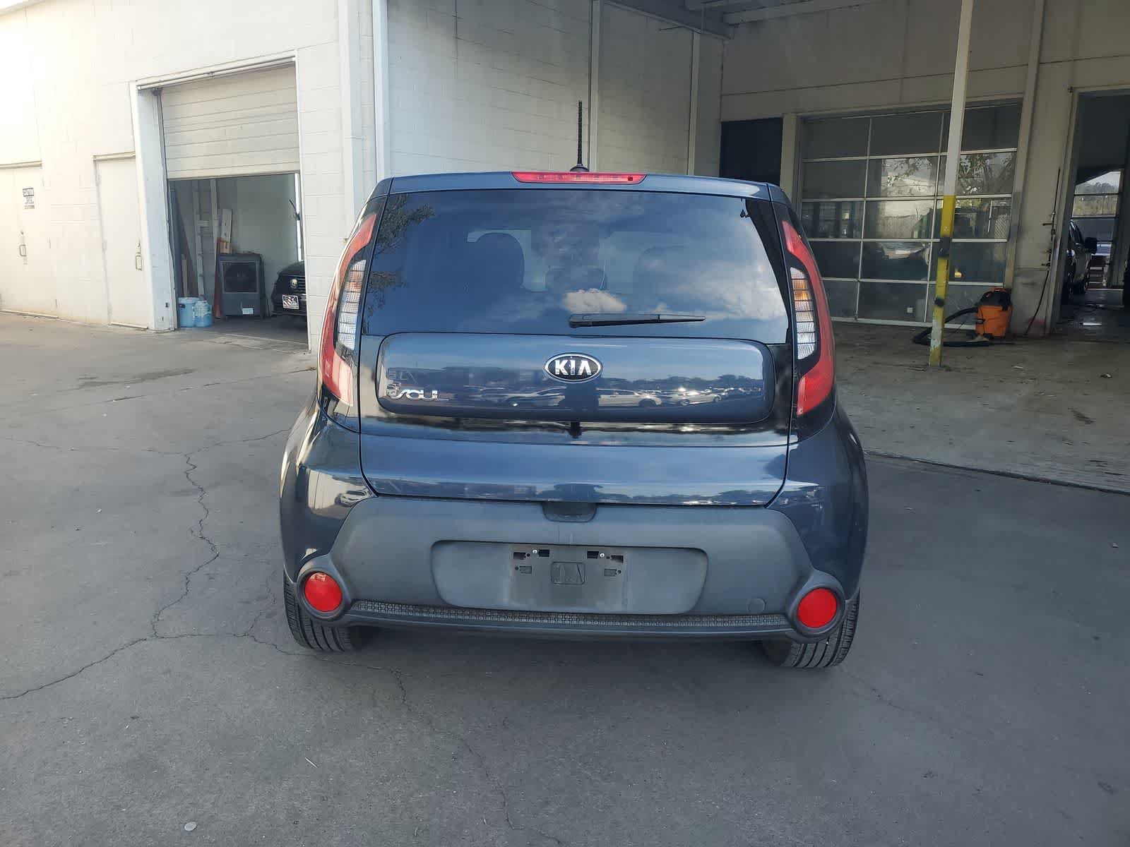 Used 2015 Kia Soul + FWD image 5