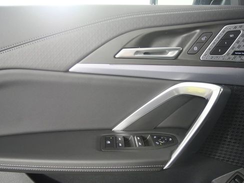 Used 2025 BMW X2 xDrive28i image 8