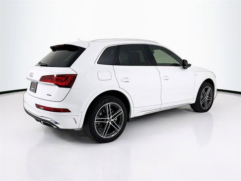 Used 2021 Audi Q5 e Prestige image 9