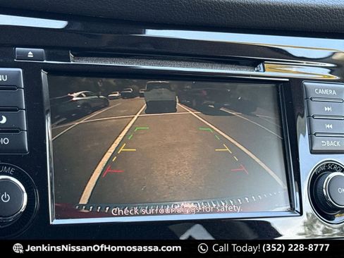 Certified 2019 Nissan Rogue SV image 35