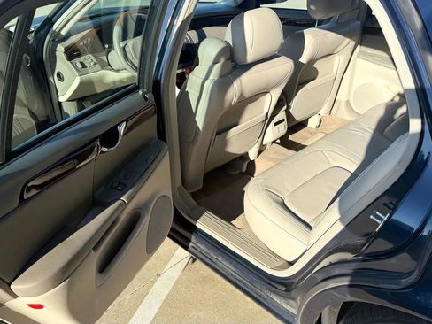 Used 2005 Cadillac De Ville DTS w/ Equipment Group image 13