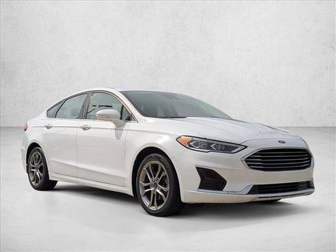 Used 2020 Ford Fusion SEL image 3