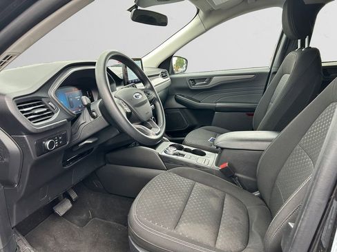 Used 2025 Ford Escape Active AWD/4WD image 9