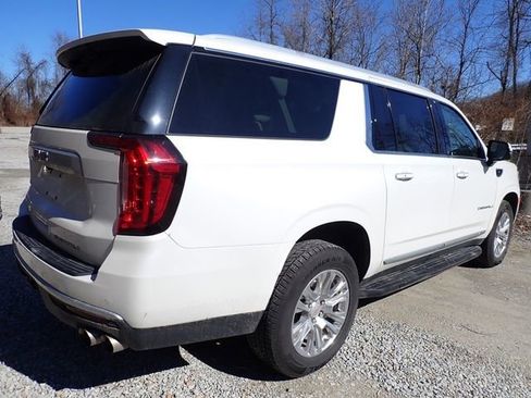 Used 2023 GMC Yukon XL Denali image 3