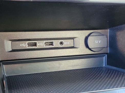 Used 2018 Volkswagen Tiguan SEL image 36