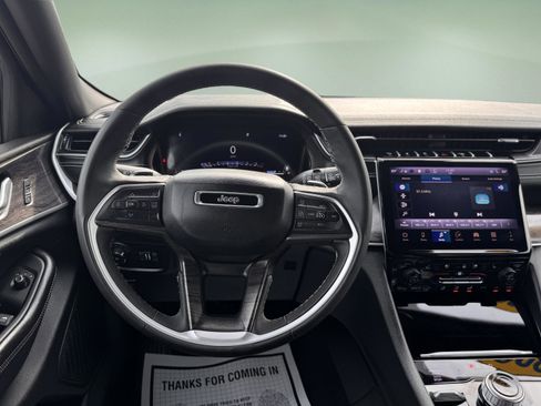 Used 2024 Jeep Grand Cherokee L Limited w/ Luxury Tech Group II image 16