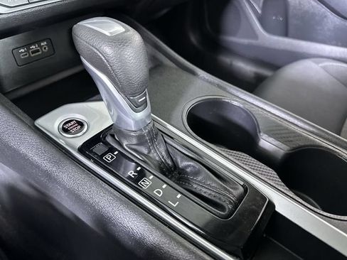 Used 2025 Nissan Altima 2.5 SV FWD image 16