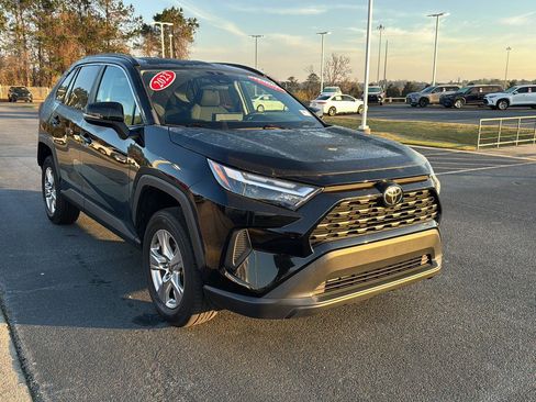 Used 2023 Toyota RAV4 XLE image 6