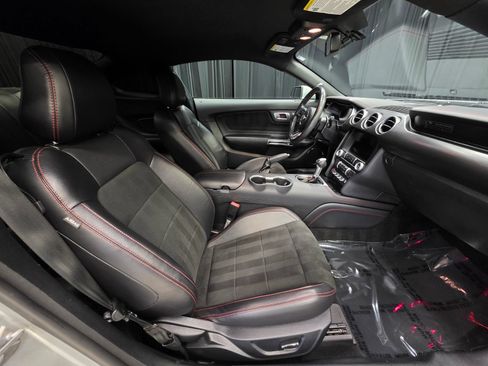 Used 2019 Ford Mustang GT Premium w/ Equipment Group 401A RWD image 30