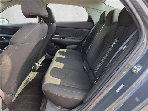 Used 2024 Hyundai Elantra SEL FWD image 17