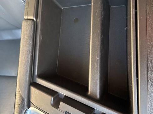 Used 2021 Buick Enclave Essence image 19