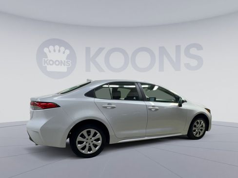 Used 2024 Toyota Corolla LE FWD image 11